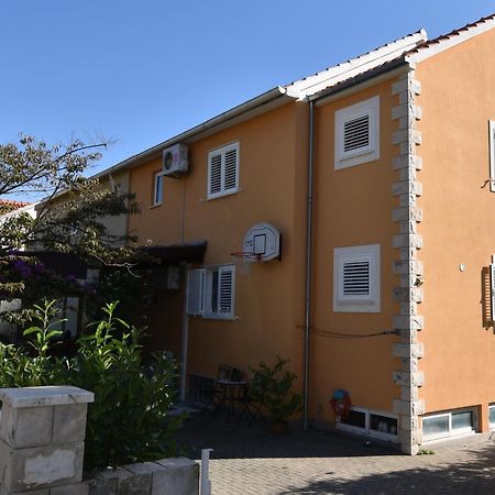 Apartment Andrea Orebic Exterior photo